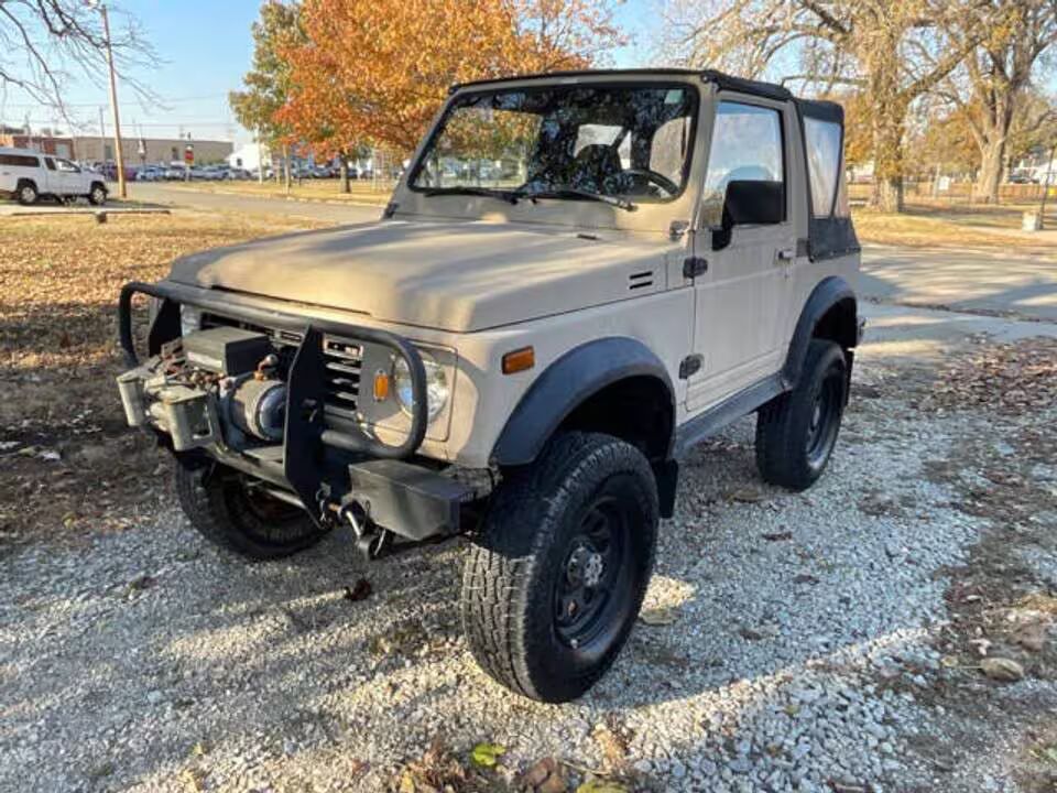 Suzuki Samurai