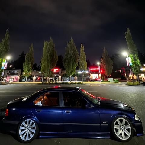 BMW 328i