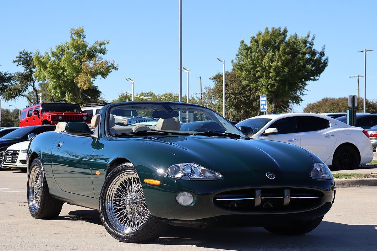 Jaguar XK8