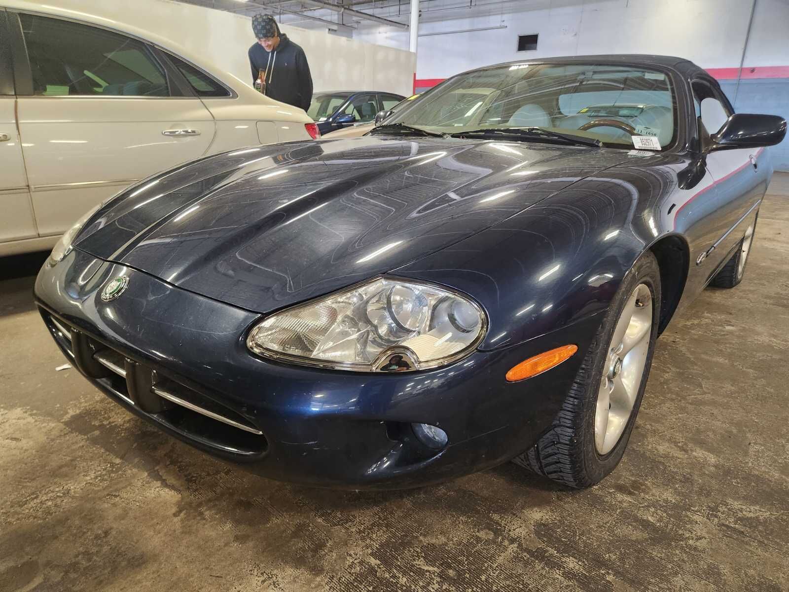 Jaguar XK8