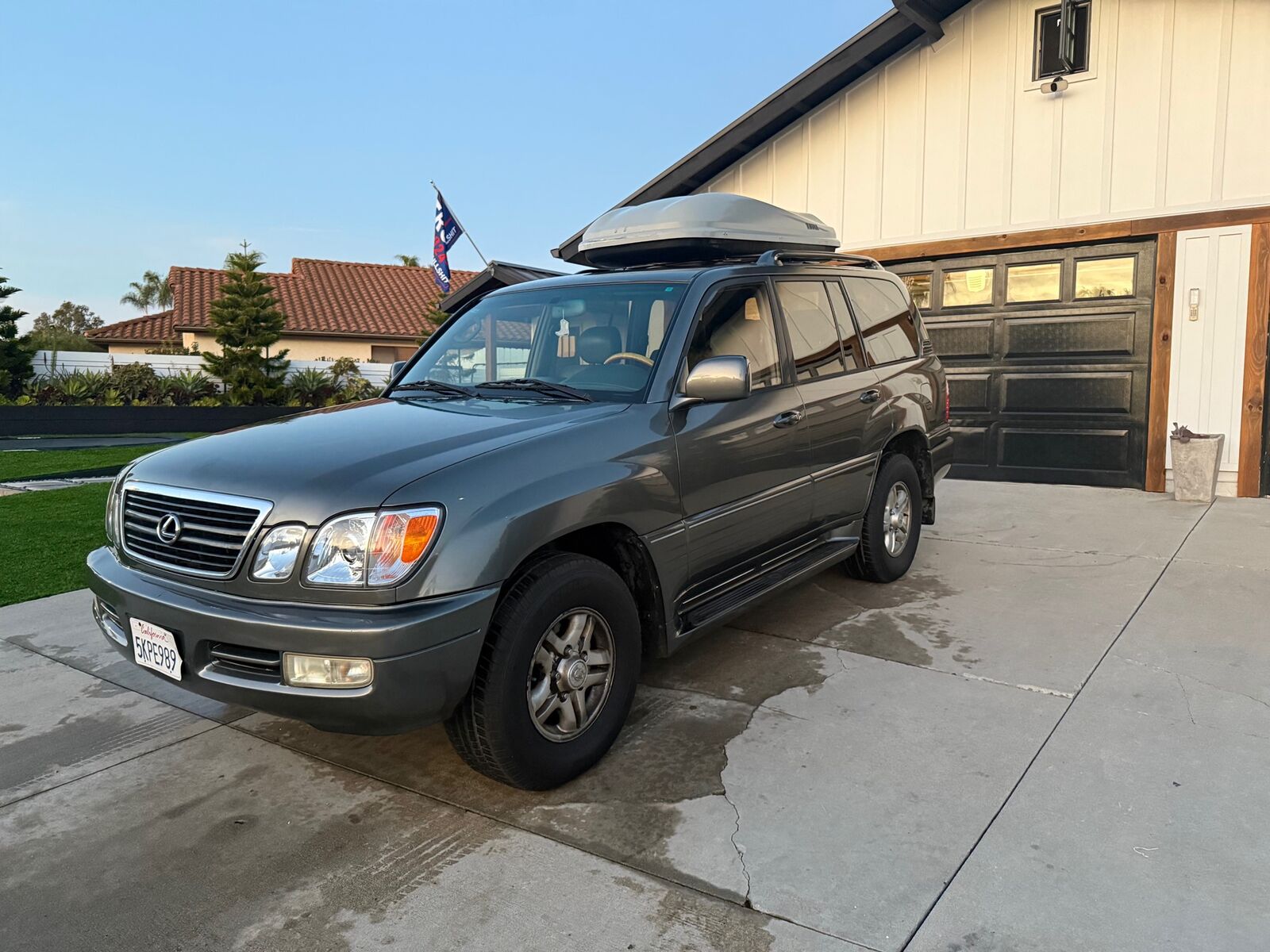 Lexus LX