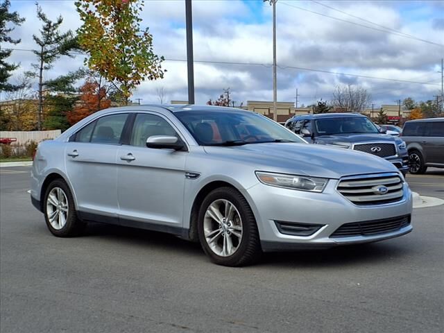2014 FORD Taurus