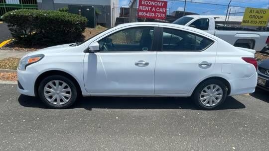2016 NISSAN Versa