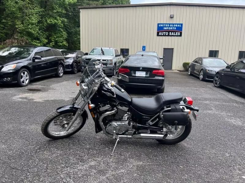 Suzuki VS800