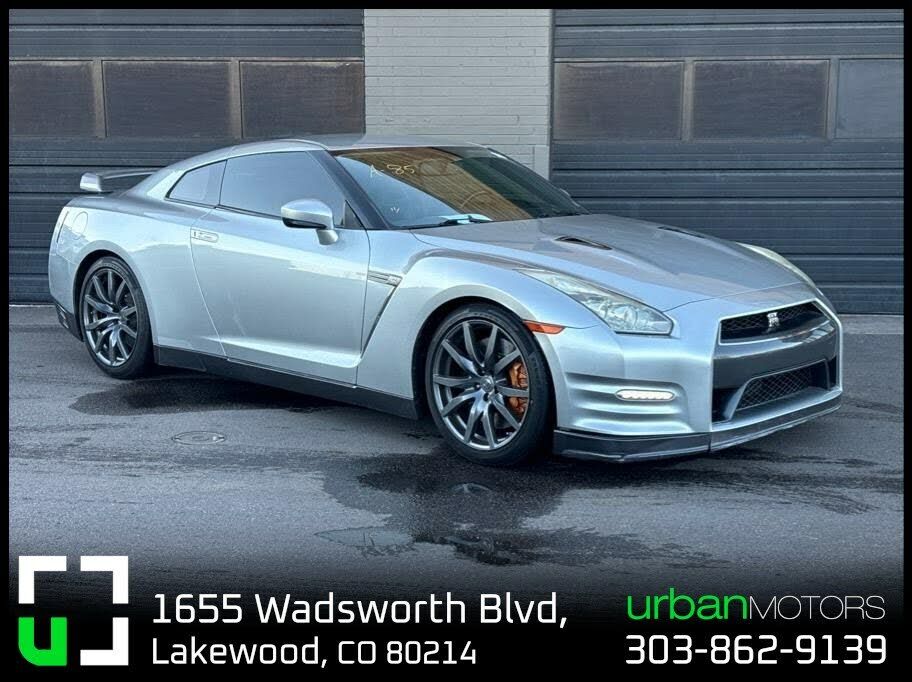 Nissan GT-R