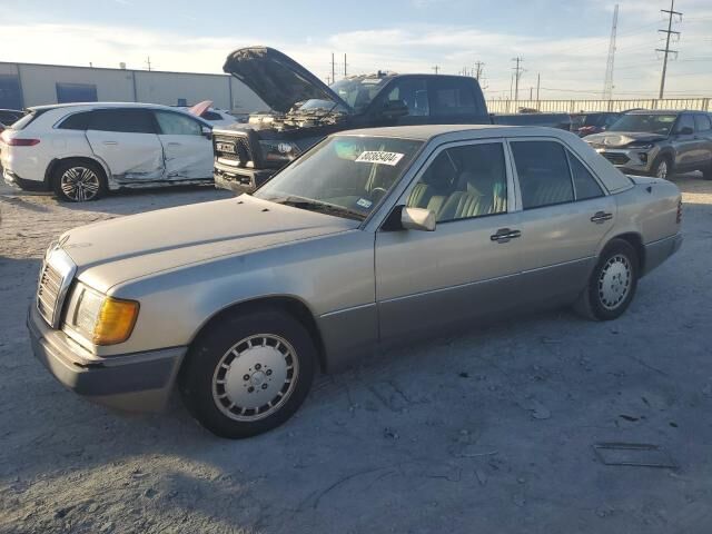 Mercedes-Benz 300