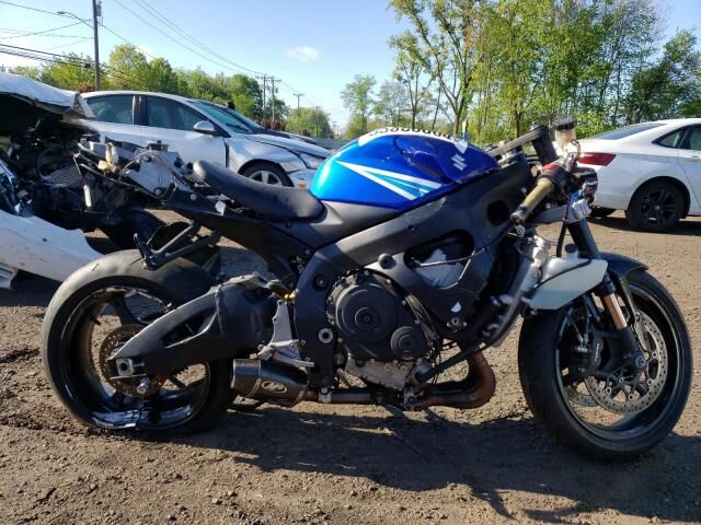 Suzuki GSX-R750