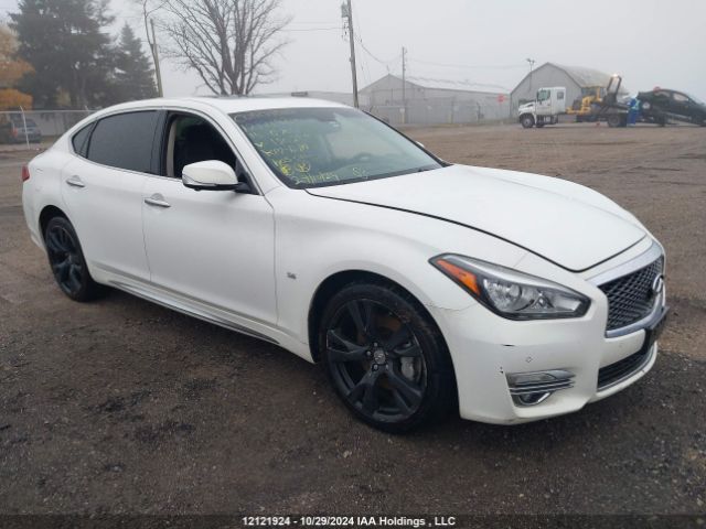 Infiniti Q70L