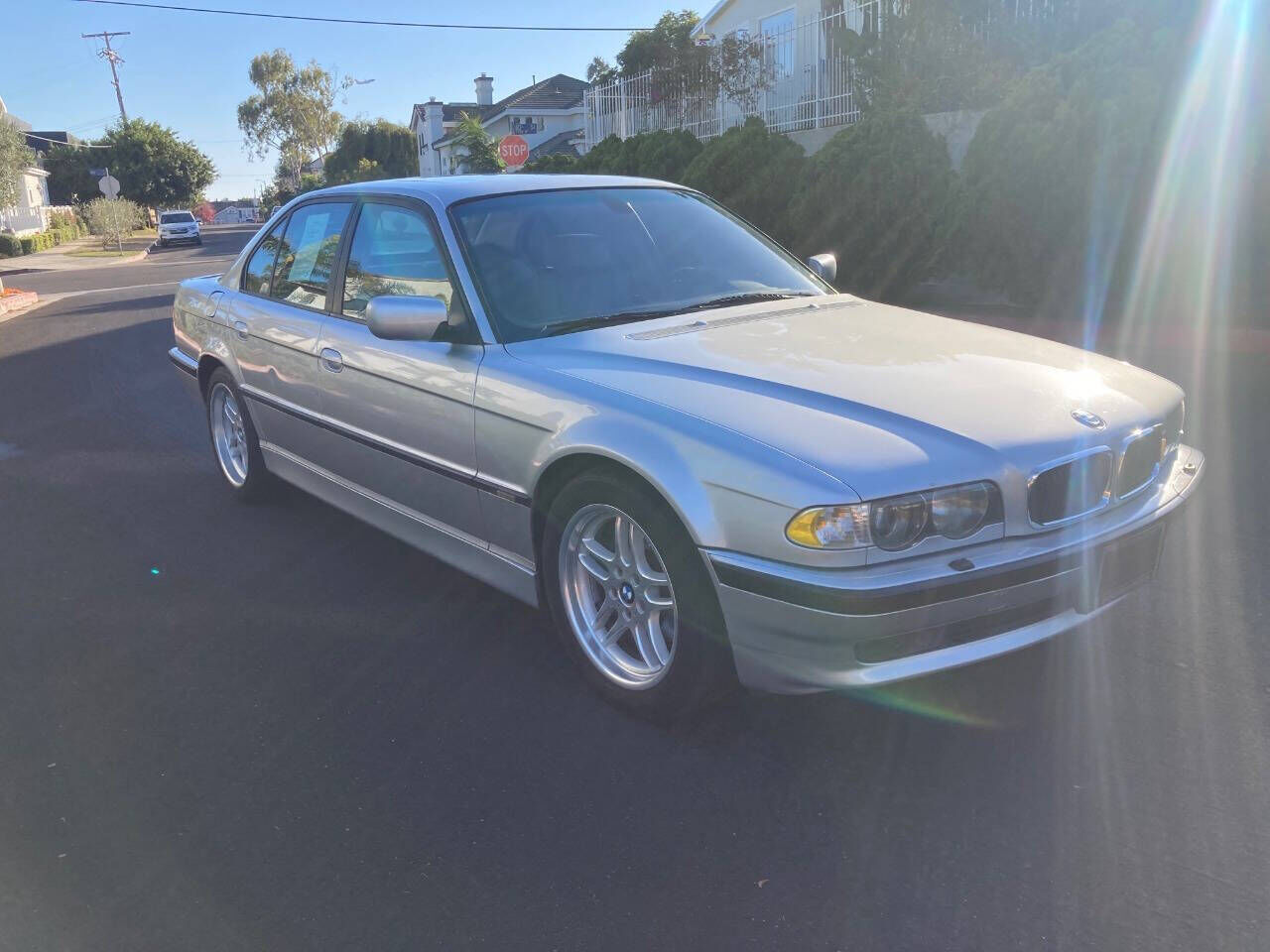 BMW 740i