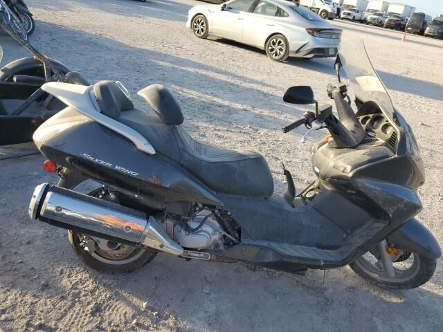 Honda FSC600 (Silver Wing)