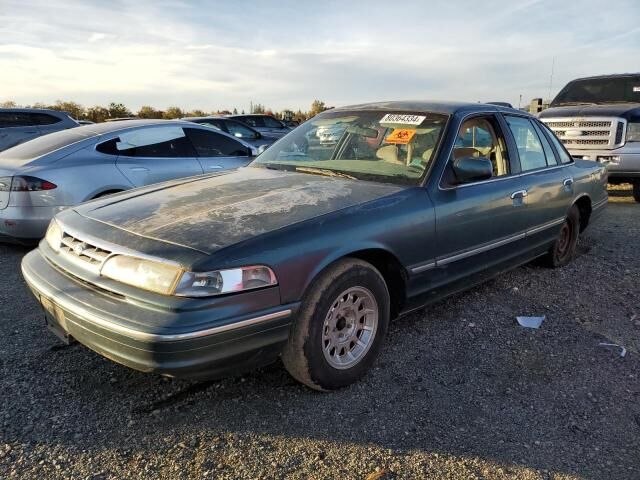 Ford Crown Victoria