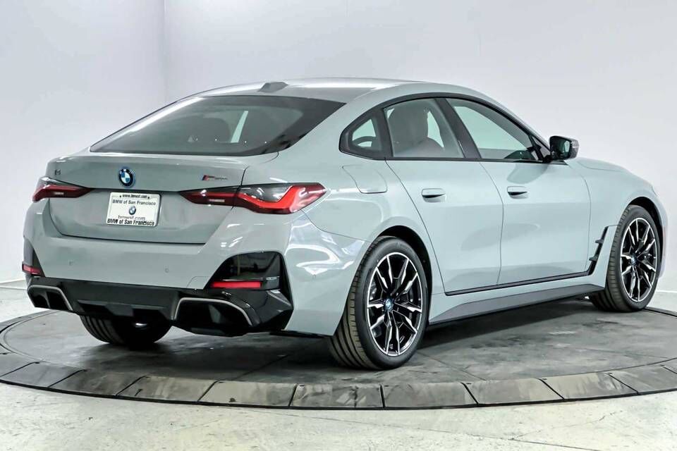 2024 BMW i4