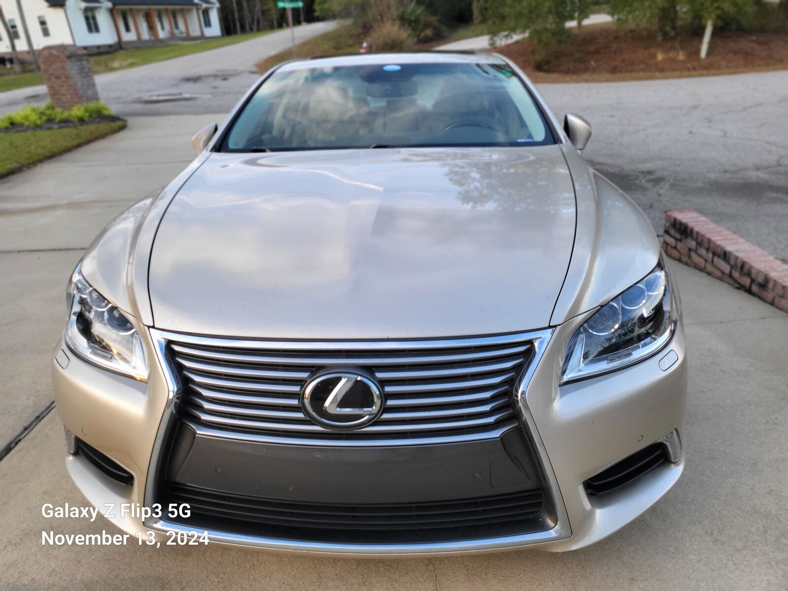 Lexus LS