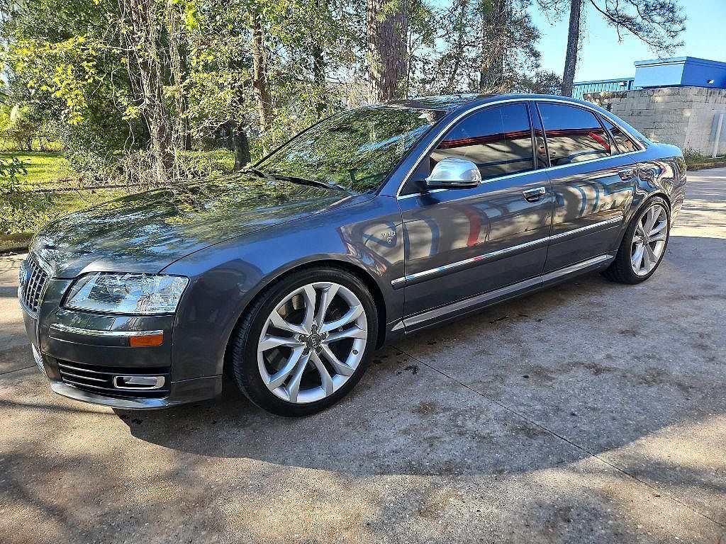 2008 Audi S8