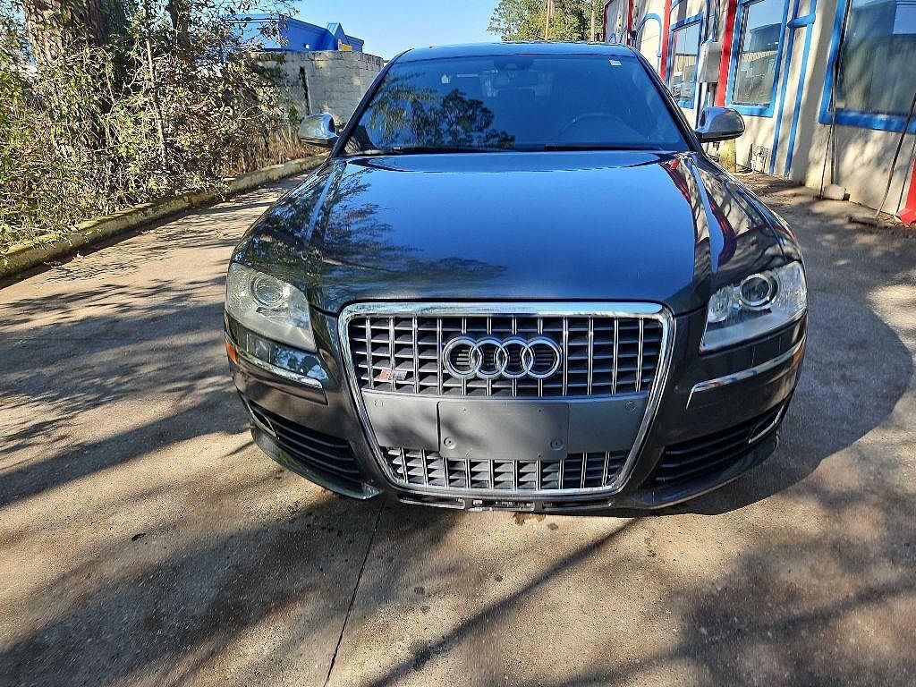 2008 AUDI S8