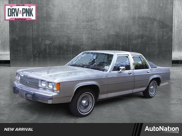 Ford Crown Victoria