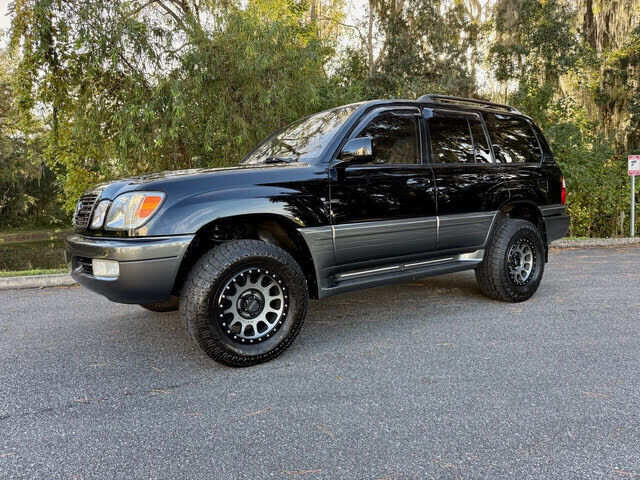 Lexus LX