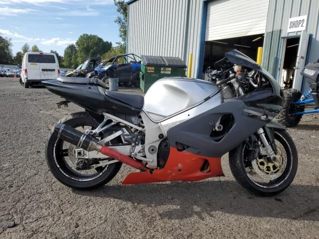 Suzuki GSX-R750