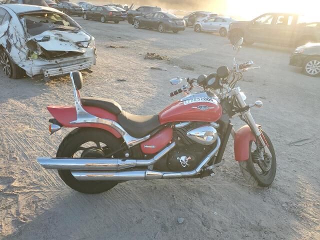 Suzuki VZ800
