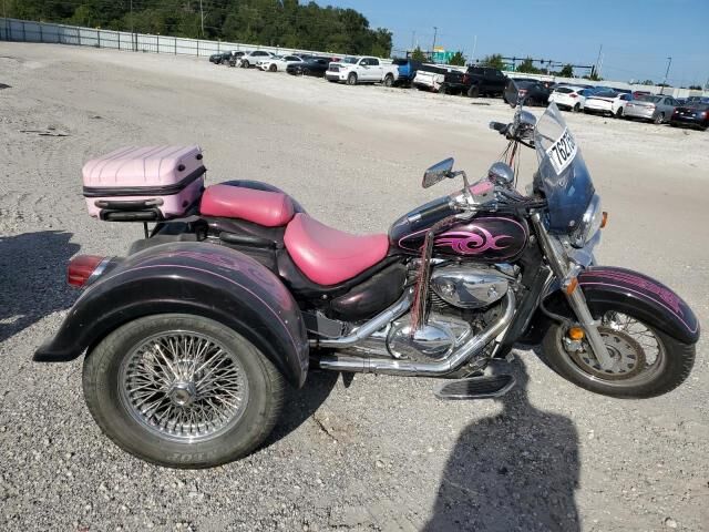 Suzuki VL800K
