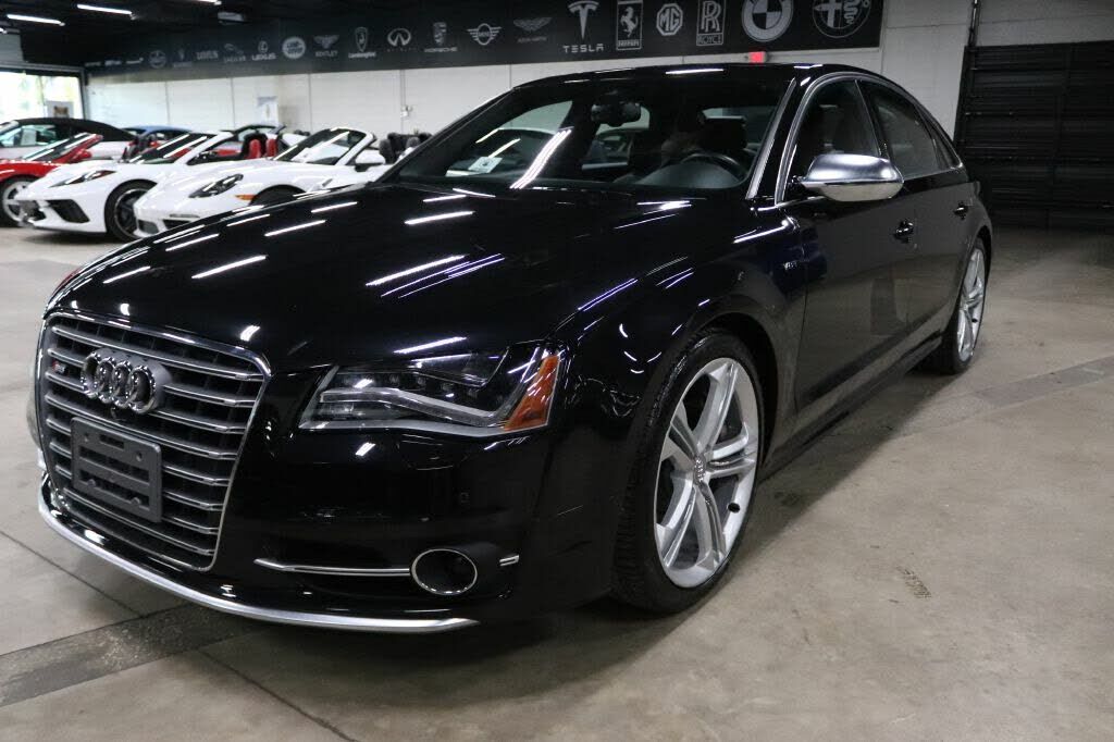 Audi S8