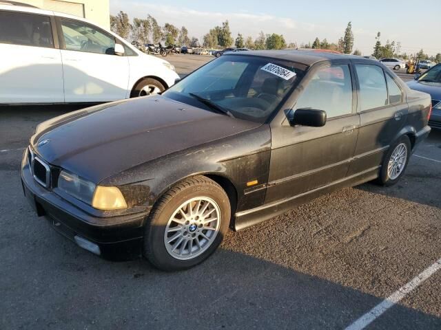 BMW 328i