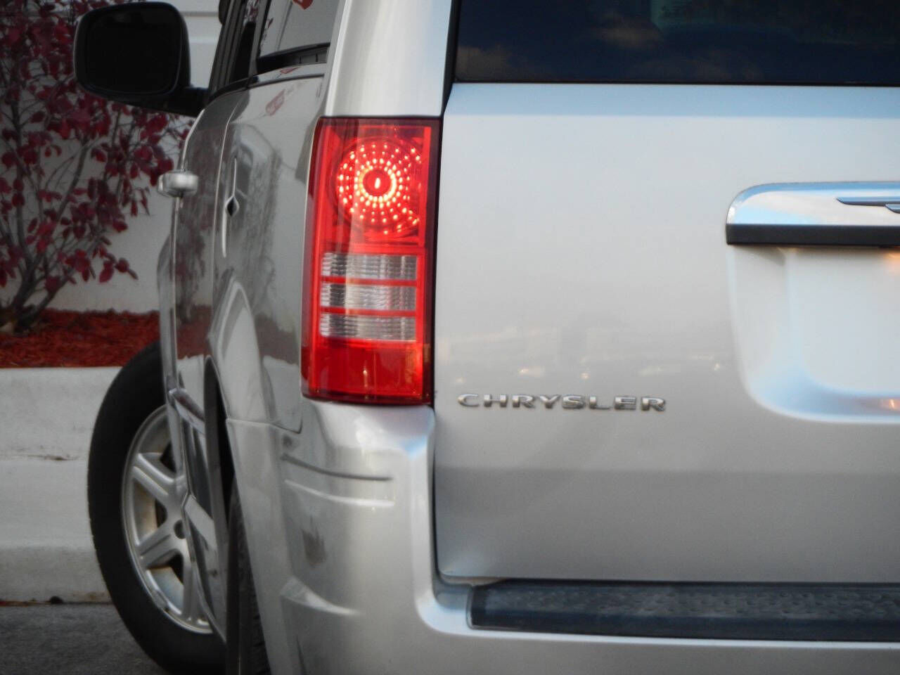 2010 CHRYSLER Town and Country