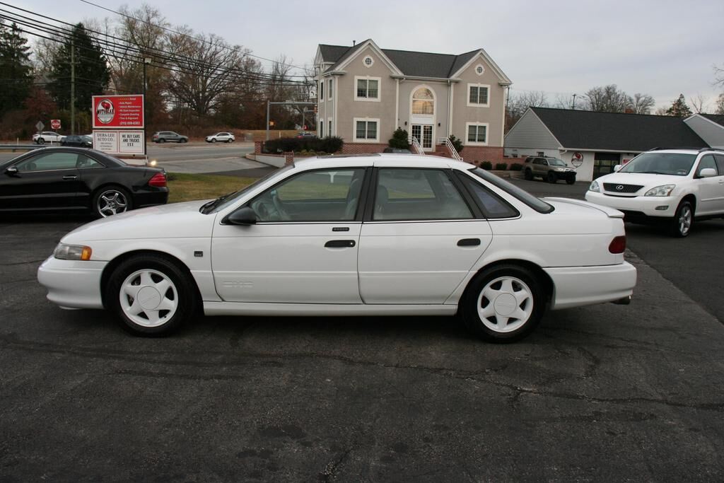 Ford Taurus