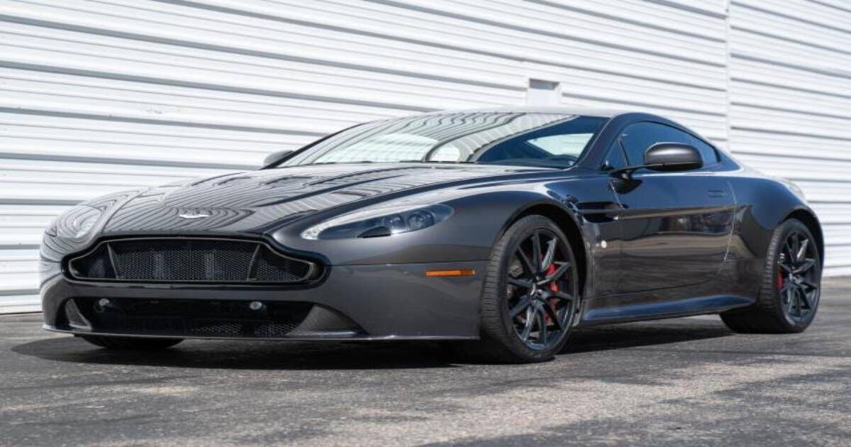 Aston Martin V12 Vantage