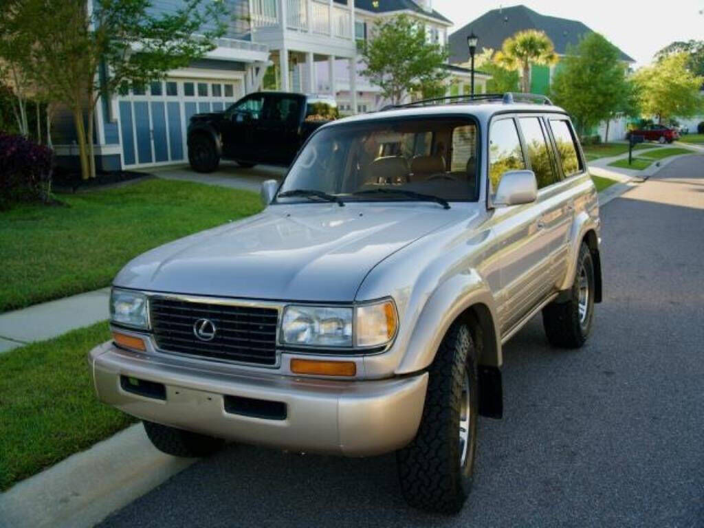 Lexus LX