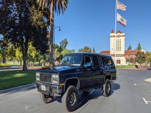 GMC Suburban