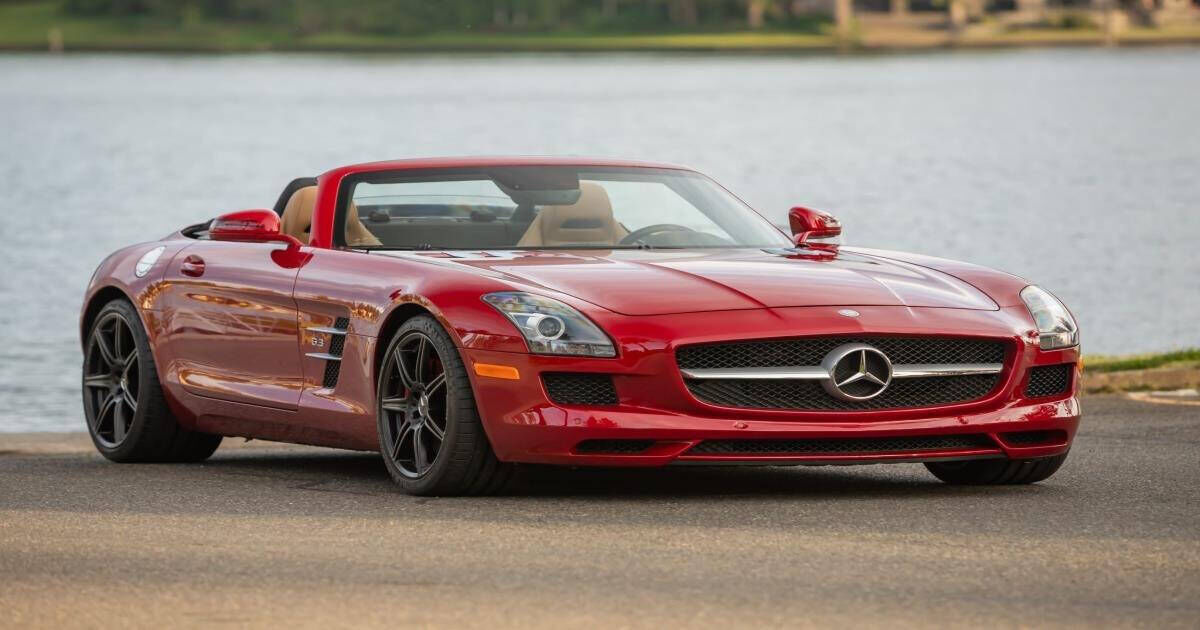 Mercedes-Benz SLS-Class