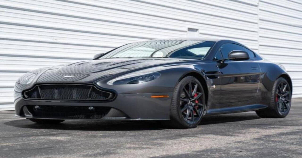 Aston Martin V12 Vantage