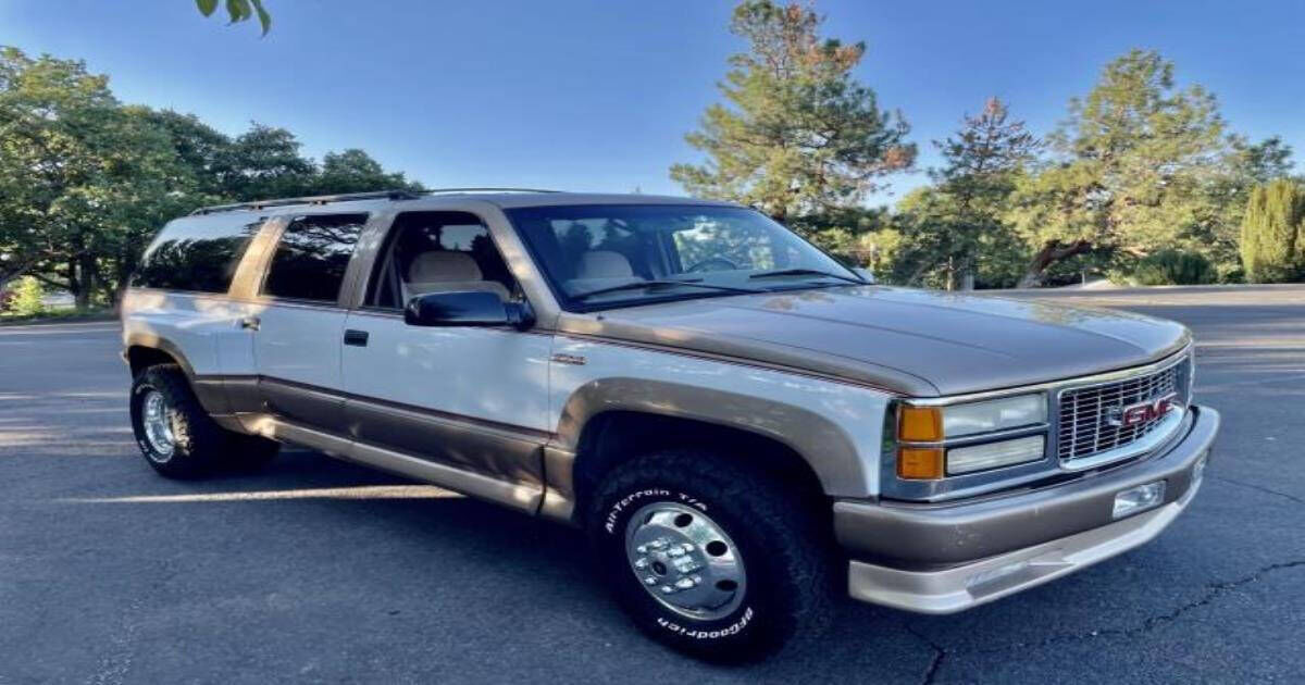 GMC Suburban