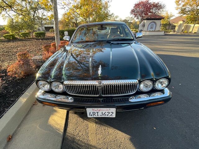 Jaguar Vanden Plas
