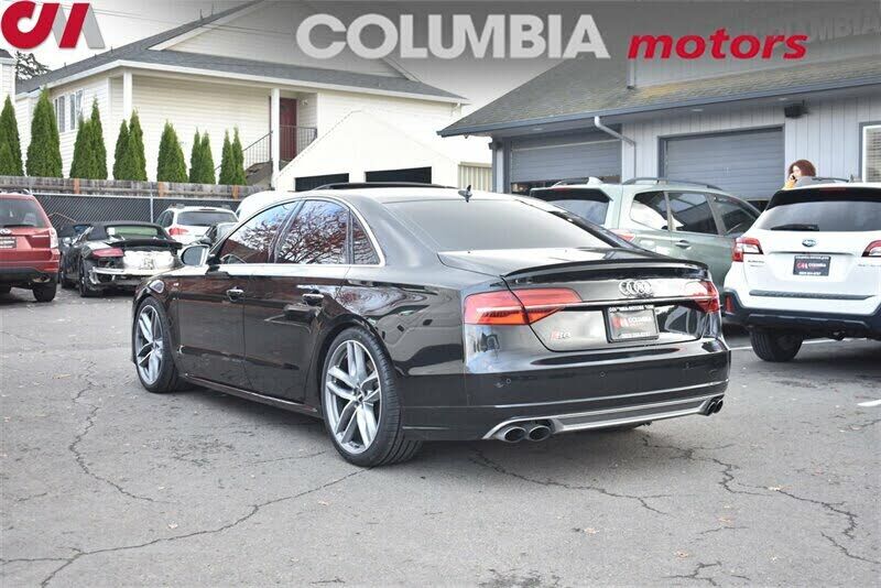 2016 Audi S8