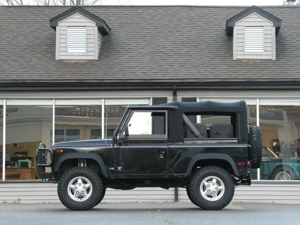 Land Rover Defender
