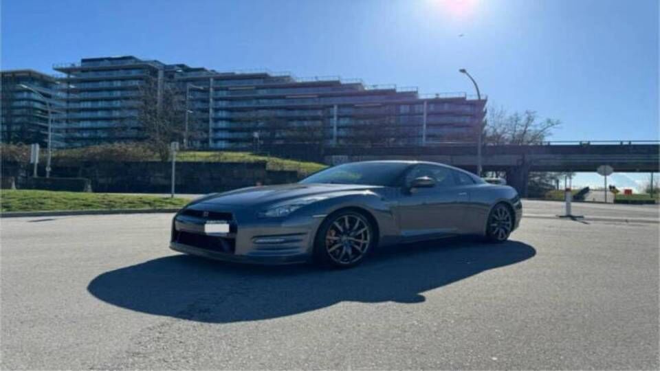 Nissan GT-R