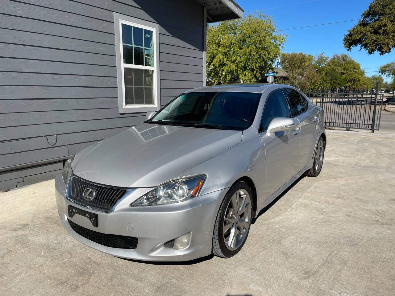 2010 LEXUS IS