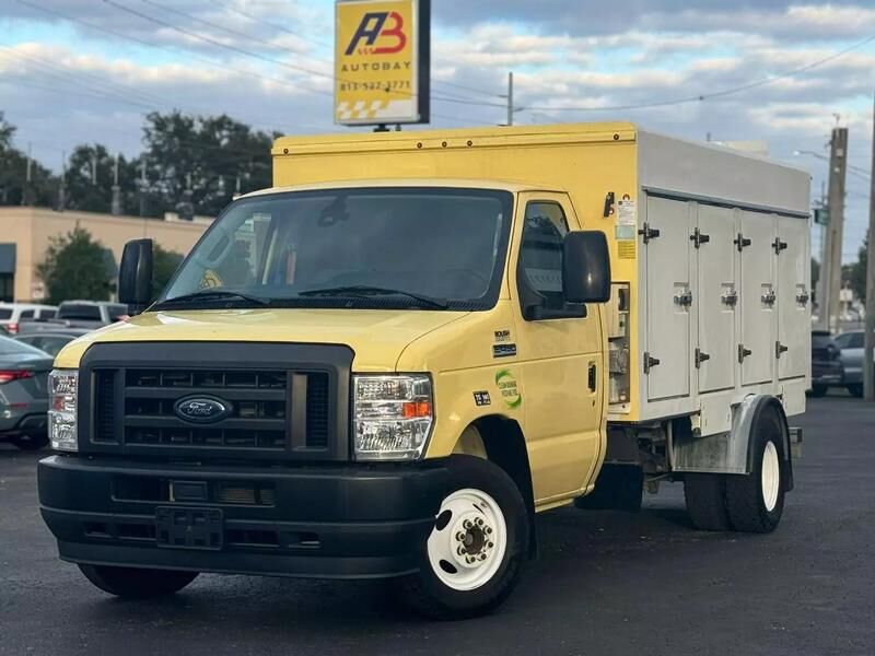 2021 FORD E-450