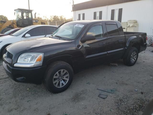 Mitsubishi Raider