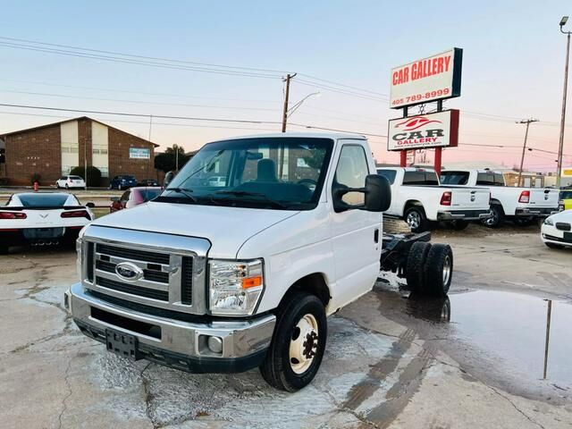 2009 FORD E-350