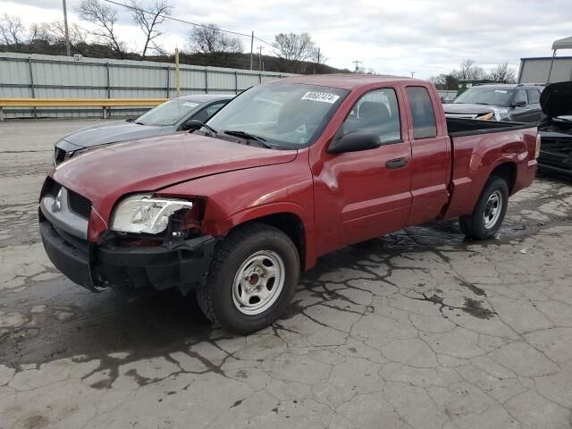 Mitsubishi Raider