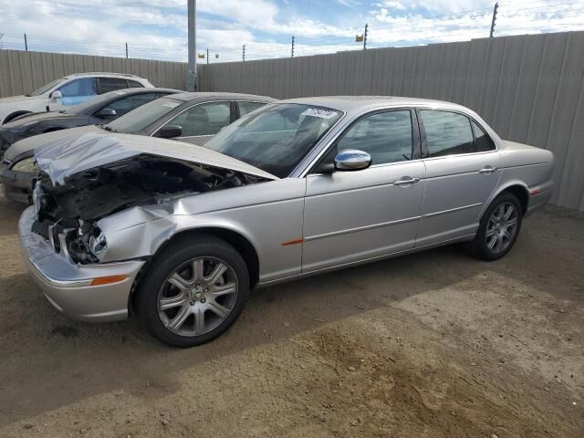Jaguar Vanden Plas