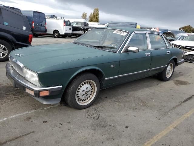 Jaguar XJ6