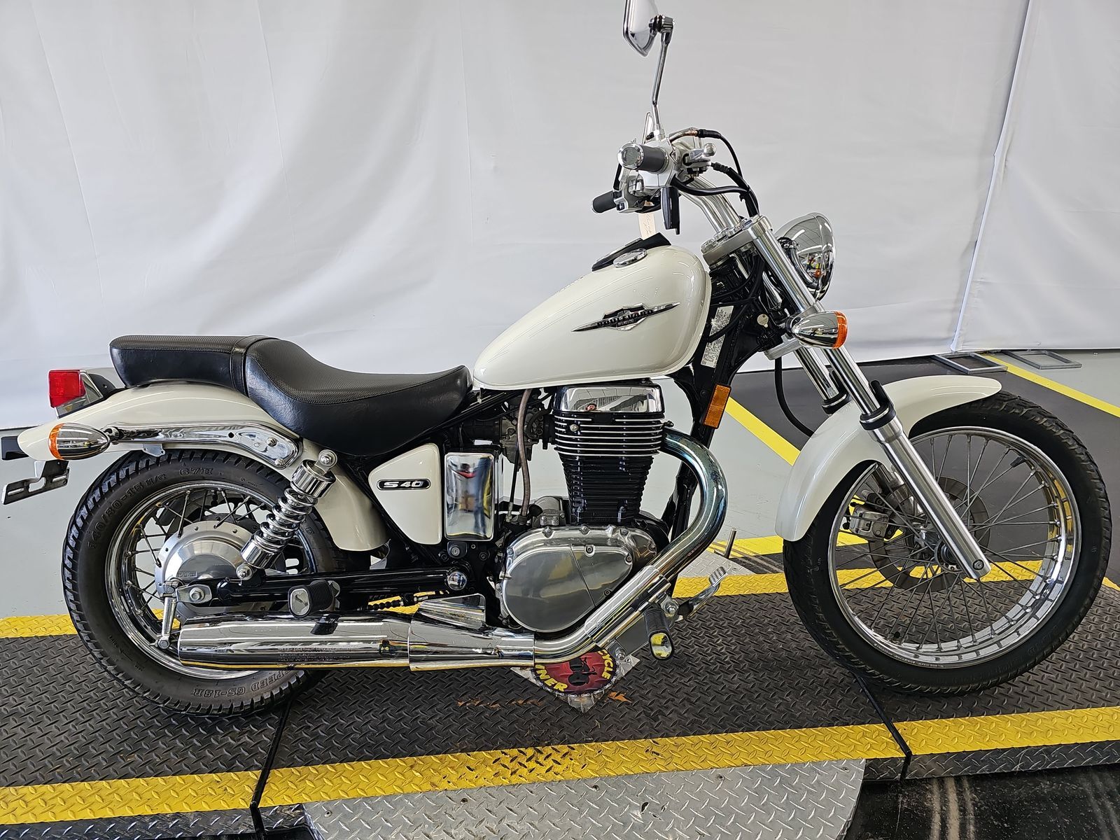 Suzuki LS650