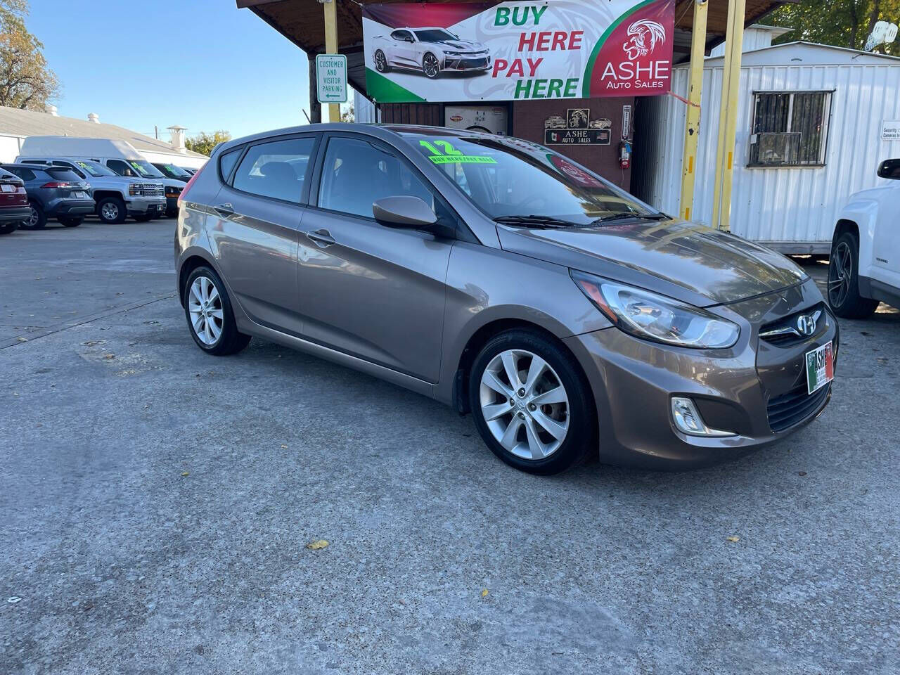 2012 HYUNDAI Accent