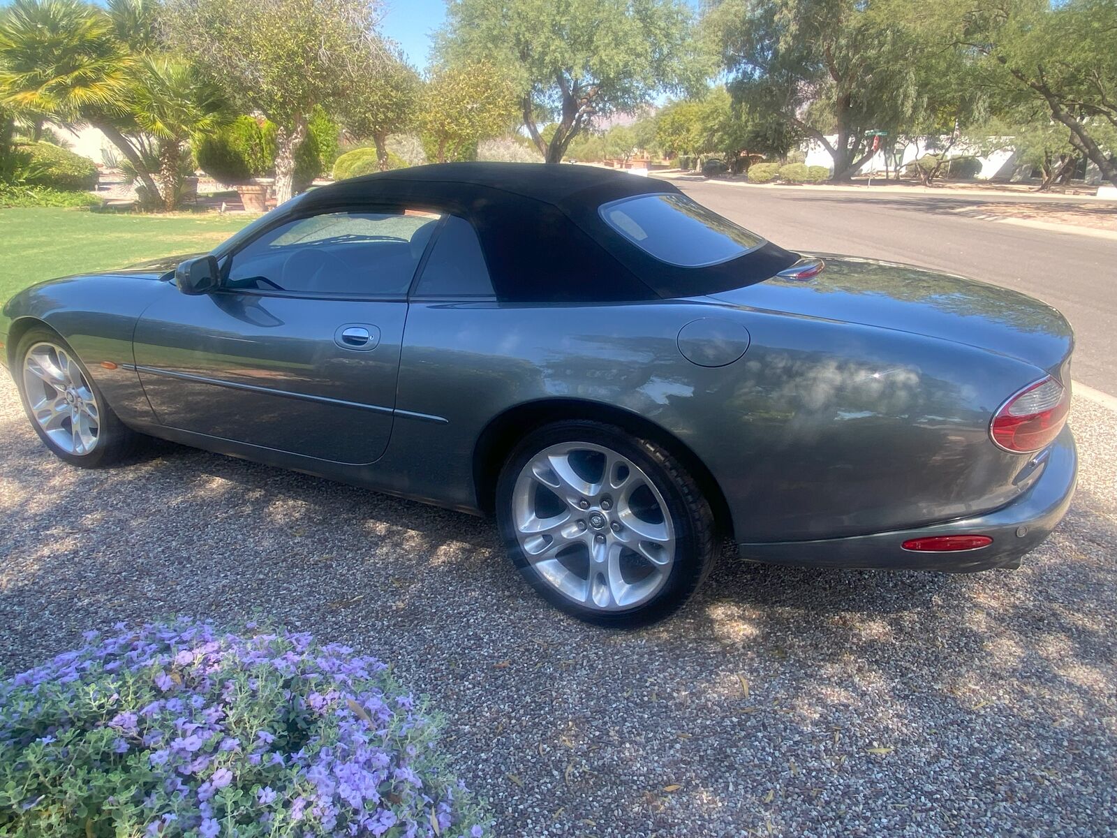 Jaguar XK8