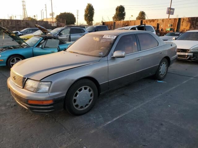 Lexus LS