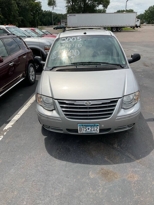 2005 CHRYSLER Town and Country